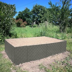 Carré potager 80x120cm - Arrosage autonome goutte à goutte - Kit 16 plants